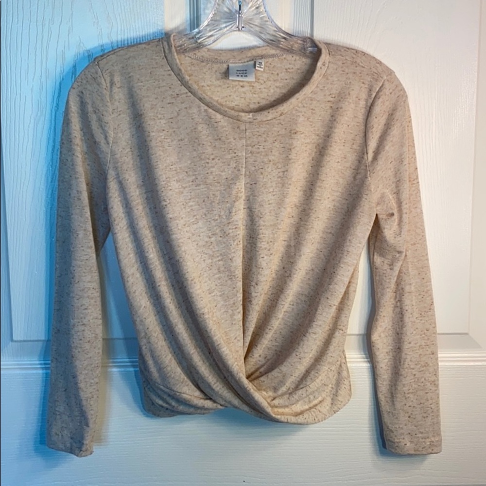 3/4 sleeve twist shirt